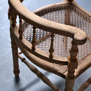 Coner chair