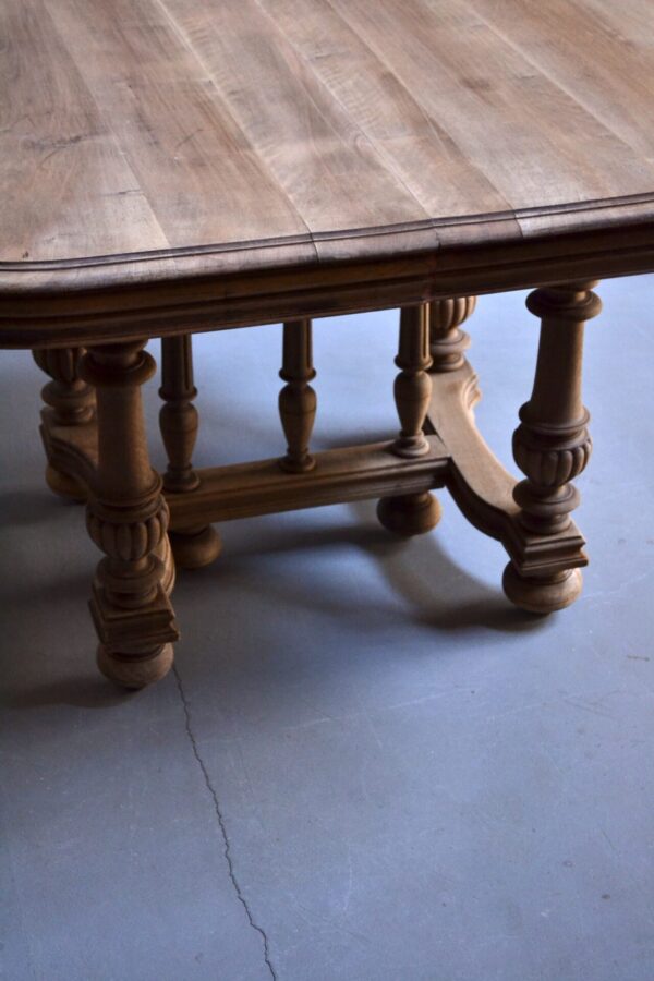 Dining table Henri 2