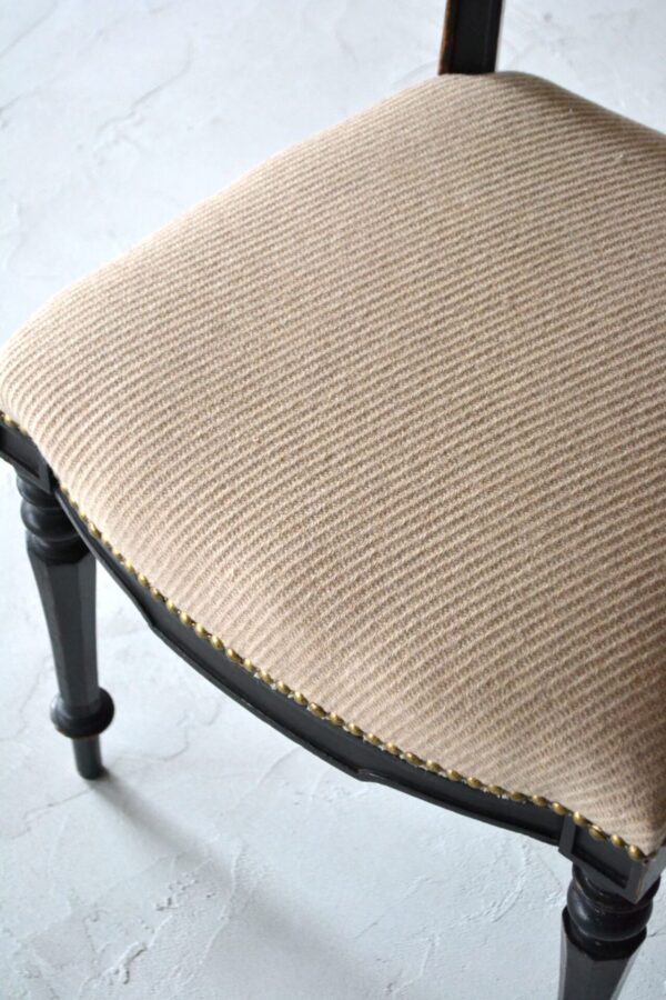 Black chair - 画像 (8)