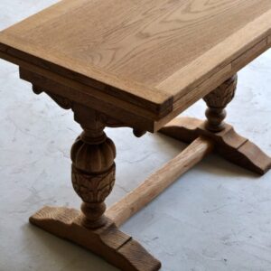 Small draw leaf table