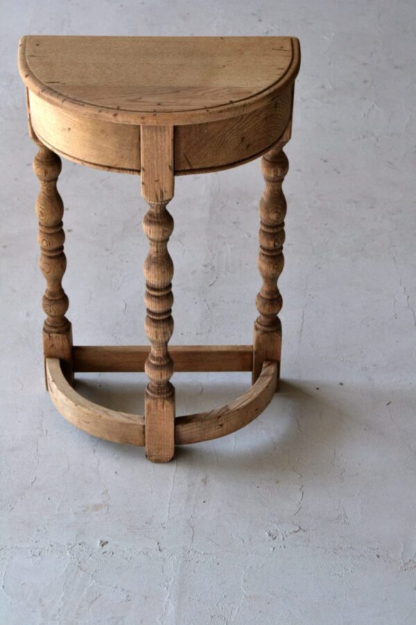 Console table