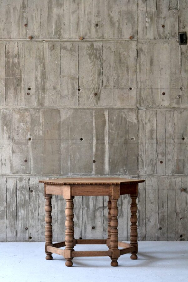 Hexagonal table - 画像 (2)