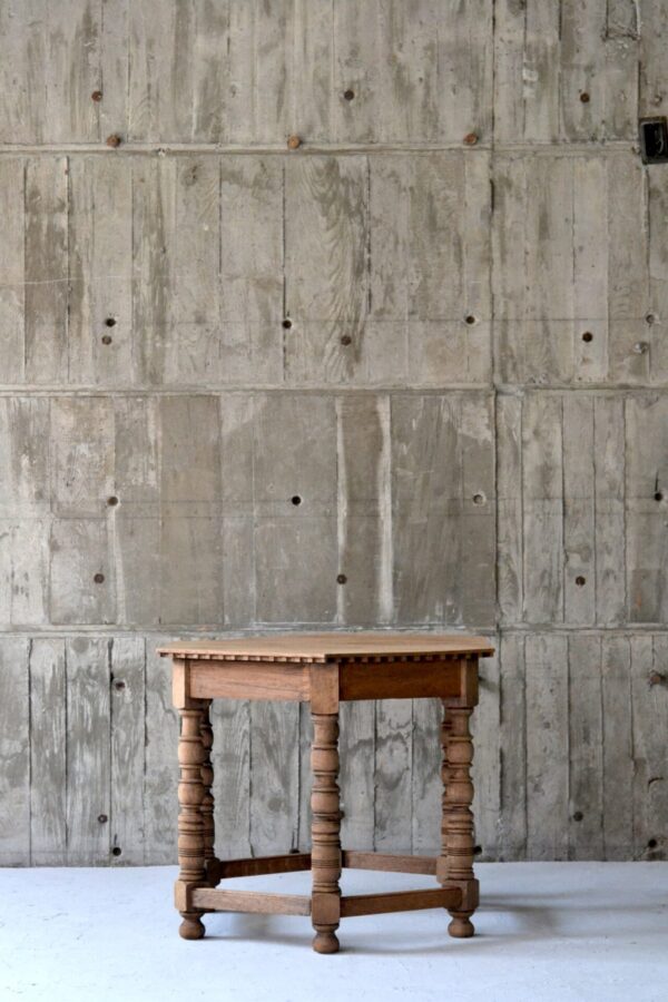 Hexagonal table - 画像 (3)