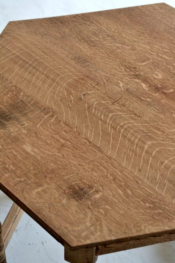 Hexagonal table - 画像 (4)