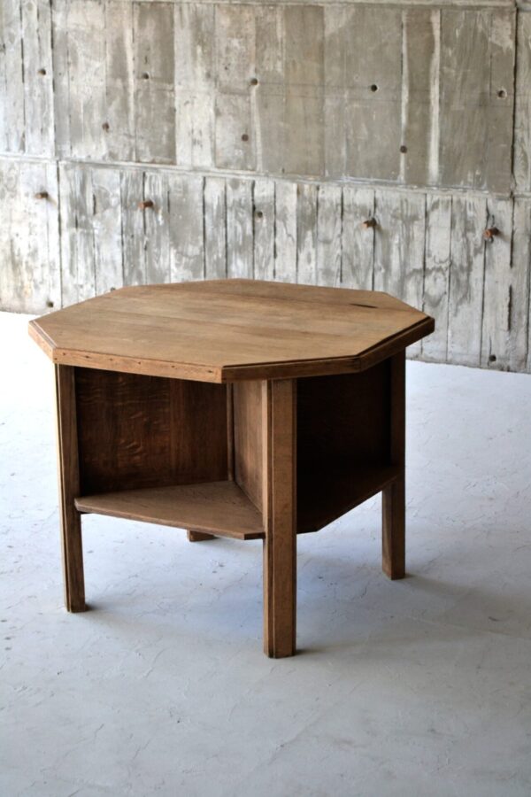 Octagonal table - 画像 (10)