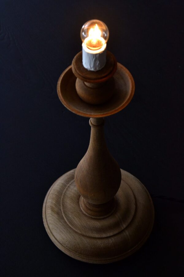 Table lamp