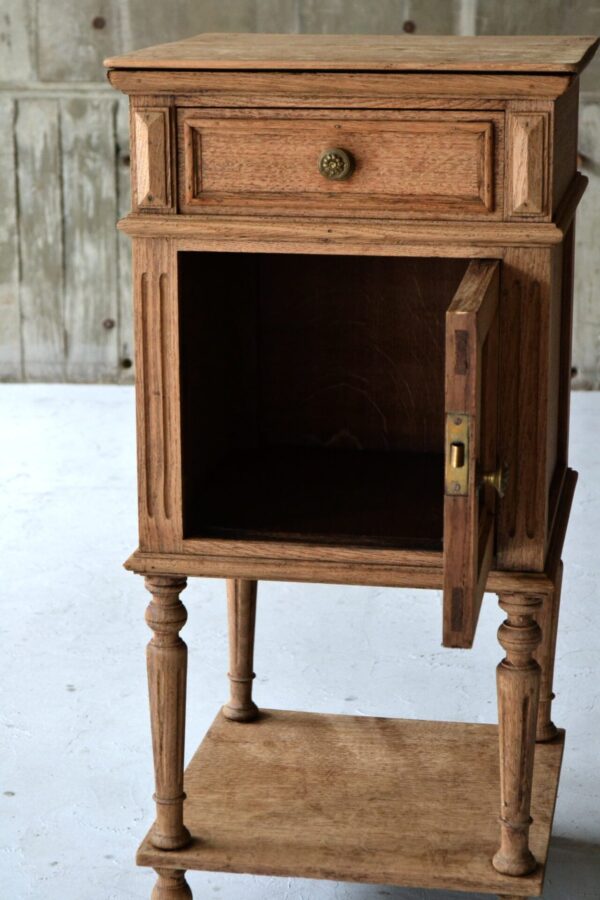 Night table - 画像 (10)