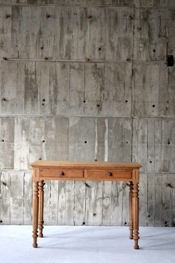 Desk - 画像 (2)