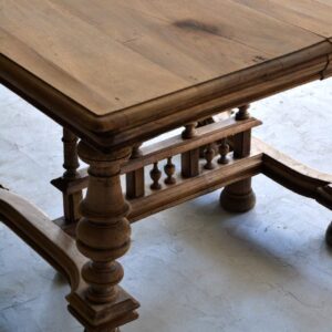 Dining table Henri 2