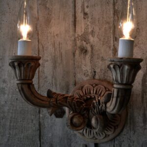 Wooden wall lamp