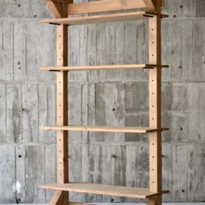 Adjustable open shelf