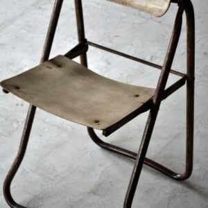 Bienaise folding chair